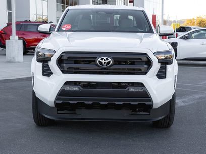 New 2025 Toyota Tacoma SR5