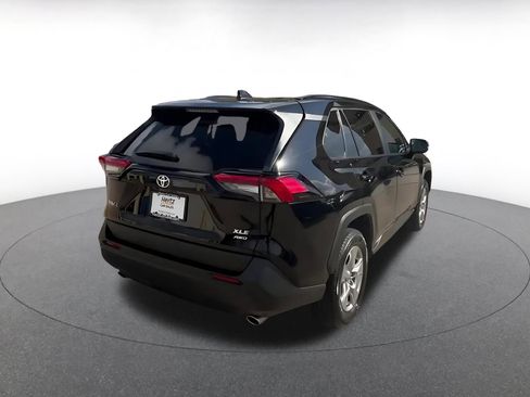 Used 2025 Toyota RAV4 XLE w/ Convenience Package image 15