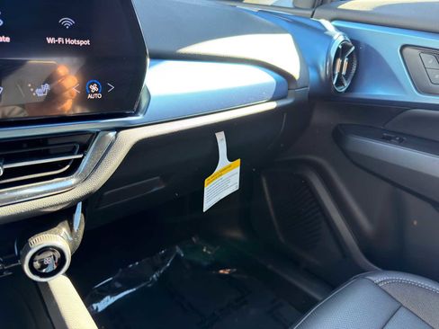 New 2026 Chevrolet Equinox EV LT image 36