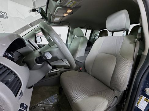 Used 2018 Nissan Frontier SV image 21