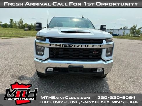 Used 2023 Chevrolet Silverado 3500 LT w/ Convenience Package AWD/4WD image 3