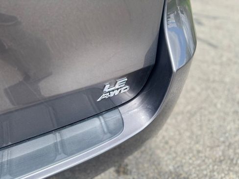 Used 2019 Toyota Sienna LE AWD/4WD image 43