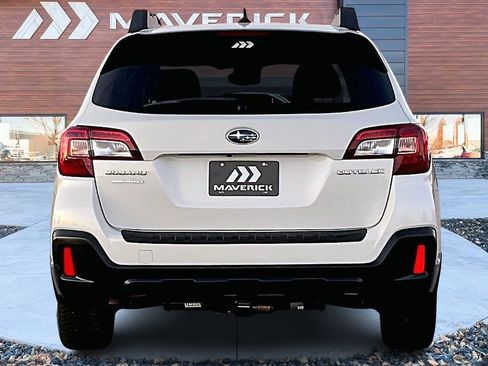 Used 2019 Subaru Outback 2.5i Limited w/ Popular Package #2 image 6