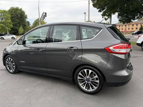 Used 2017 Ford C-MAX Titanium w/ Equipment Group 301A FWD image 12