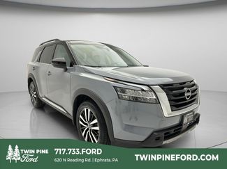 Used 2024 Nissan Pathfinder Platinum AWD/4WD video 1