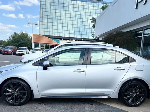 Used 2023 Toyota Corolla SE FWD image 4