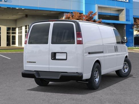 New 2026 Chevrolet Express 2500 image 4