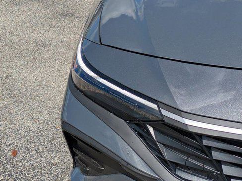 New 2026 Hyundai Elantra SE FWD image 7