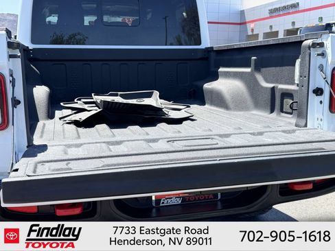Used 2023 Jeep Gladiator Rubicon AWD/4WD image 18