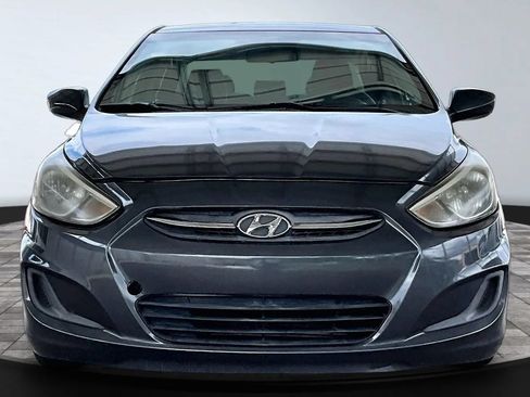 Used 2017 Hyundai Accent SE FWD image 2
