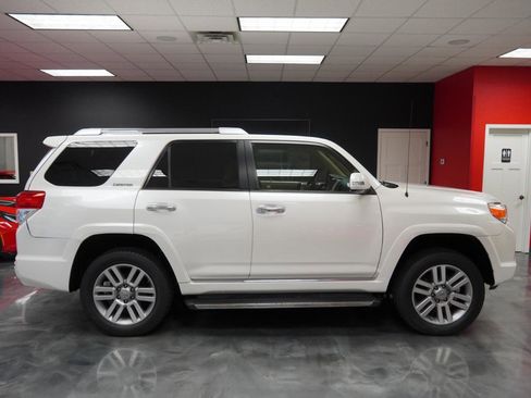 Used 2010 Toyota 4Runner Limited AWD/4WD image 5
