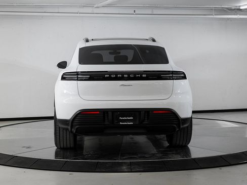 Certified 2026 Porsche Macan Electric RWD image 6