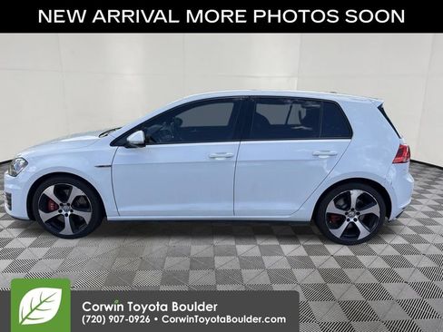 Used 2017 Volkswagen GTI SE FWD image 4