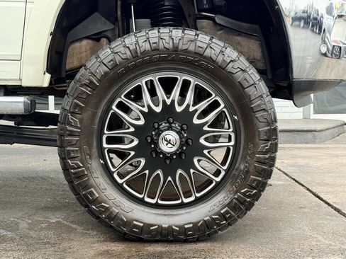 Used 2018 RAM 3500 Laramie Longhorn image 16