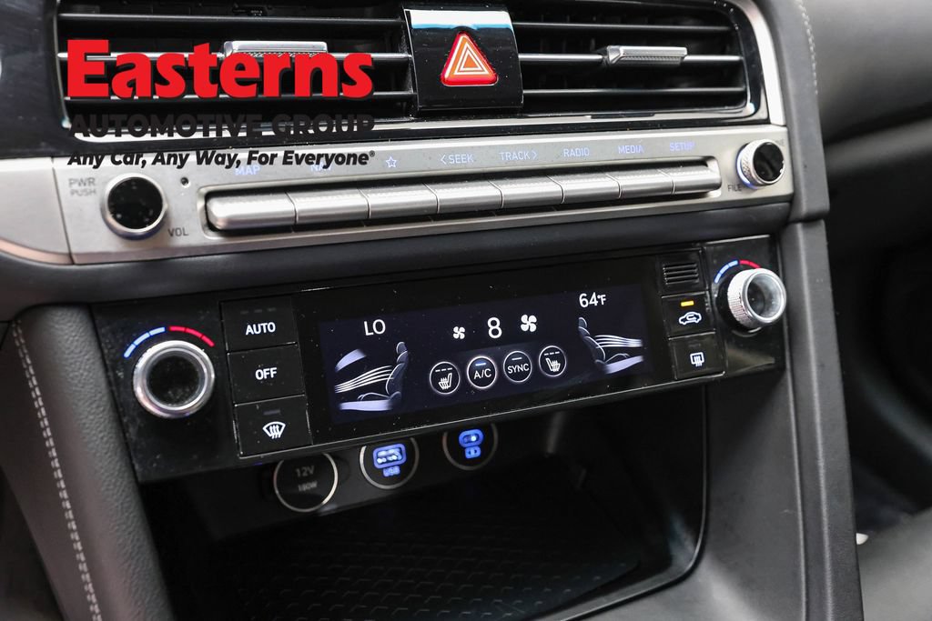 Used 2025 Genesis G70 2.5T RWD image 21
