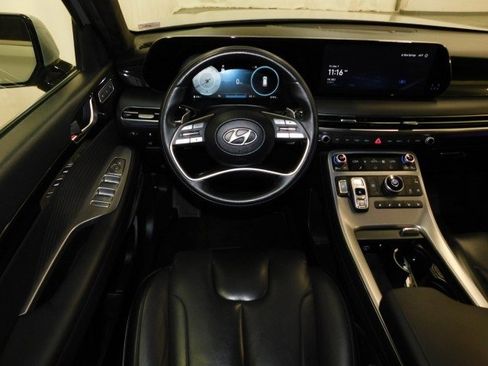 Used 2023 Hyundai Palisade Calligraphy image 9
