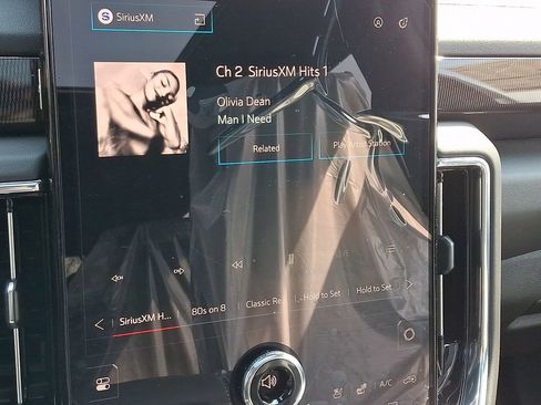 New 2026 GMC Yukon Elevation image 13