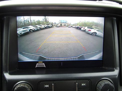 Used 2022 Chevrolet Colorado LT w/ Fleet Safety Package image 20