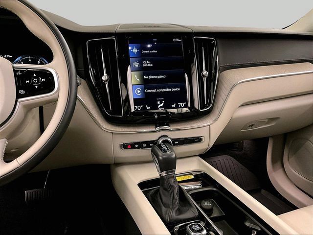 Used 2020 Volvo XC60 T6 Inscription w/ Protection Package Premier AWD/4WD image 7