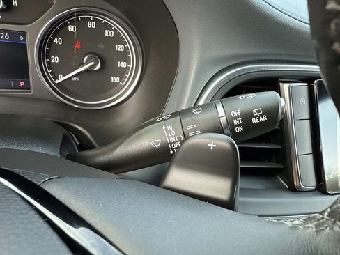 Used 2023 Buick Enclave Essence image 37