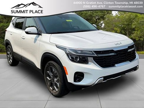 Certified 2024 Kia Seltos S AWD/4WD image 1