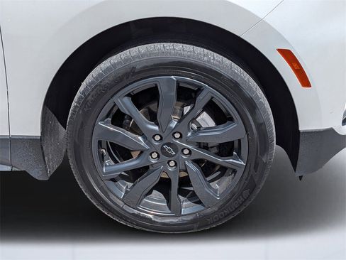 Used 2022 Chevrolet Equinox RS w/ RS Leather Package image 10