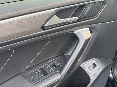Certified 2024 Volkswagen Tiguan SE R-Line image 15