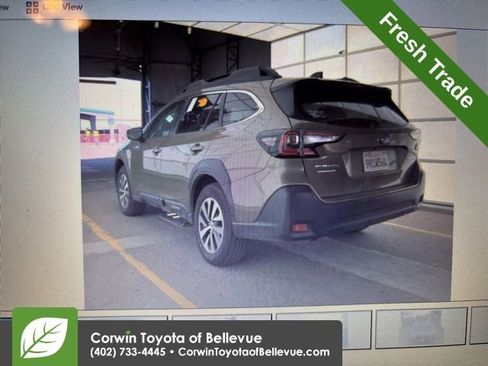 Used 2025 Subaru Outback Premium image 5