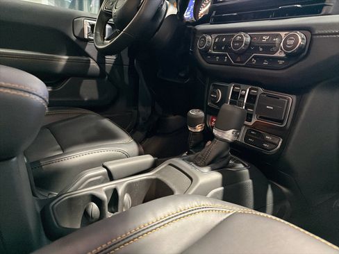 Used 2025 Jeep Wrangler Unlimited Rubicon 392 image 32