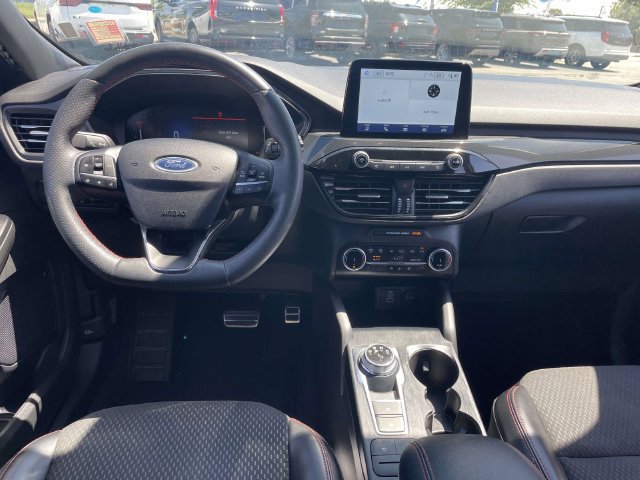 Used 2025 Ford Escape ST-Line Select AWD/4WD image 14