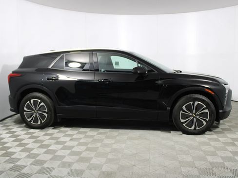 Used 2024 Chevrolet Blazer EV LT AWD/4WD image 28