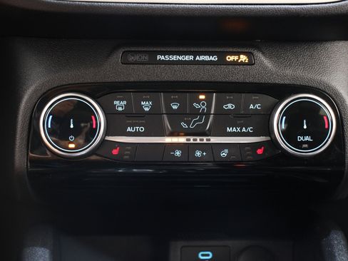 Used 2022 Ford Escape SEL image 17