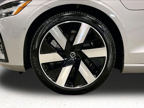 Certified 2024 Volvo S60 T8 Plus w/ Climate Package AWD/4WD image 33