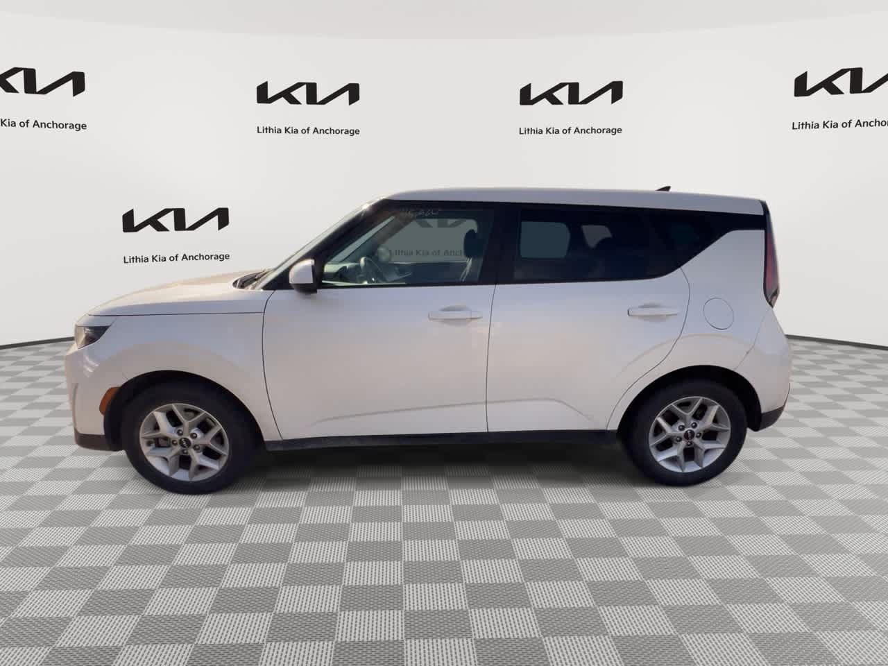 Certified 2023 Kia Soul LX w/ Option Group 015 FWD image 5