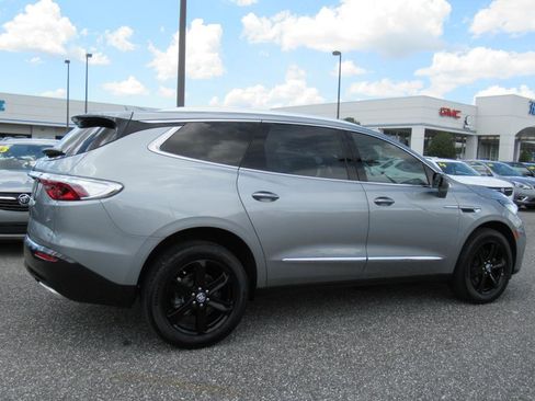 Used 2024 Buick Enclave Essence w/ Sport Touring Edition image 6