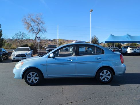 Used 2011 Hyundai Accent GLS w/ Premium Pkg 4 image 7