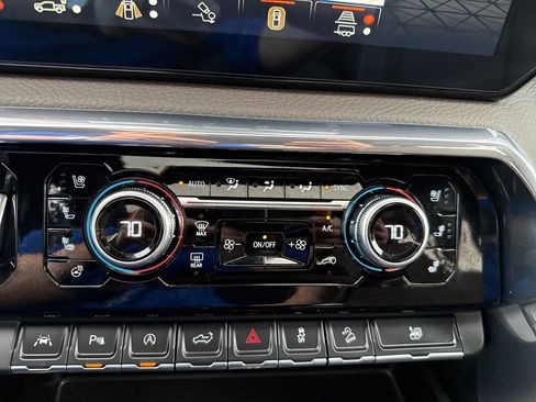 Used 2024 GMC Sierra 1500 Denali image 12