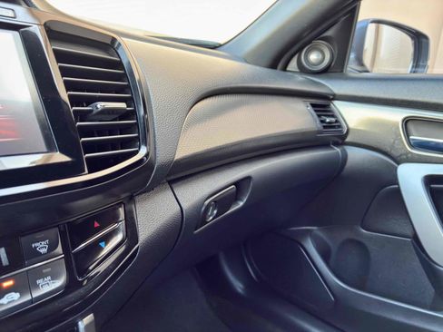 Used 2016 Honda Accord EX-L image 29