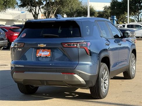 New 2026 Chevrolet Equinox LT image 4