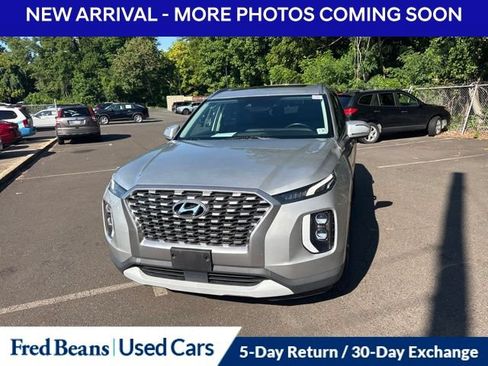 Used 2022 Hyundai Palisade SEL w/ Cargo Package FWD image 2