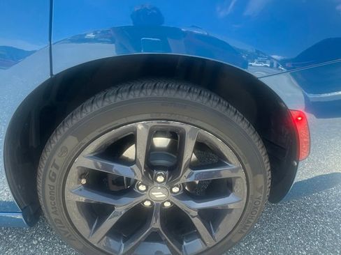 Used 2020 Dodge Charger SXT w/ Blacktop Package RWD image 13