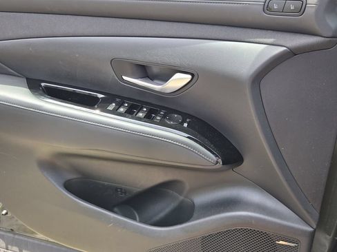 Used 2025 Hyundai Tucson Limited FWD image 11