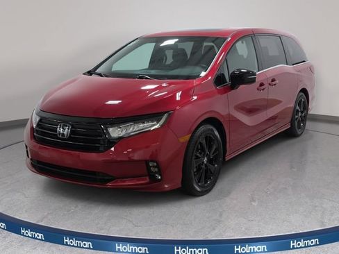 Used 2024 Honda Odyssey Sport image 1