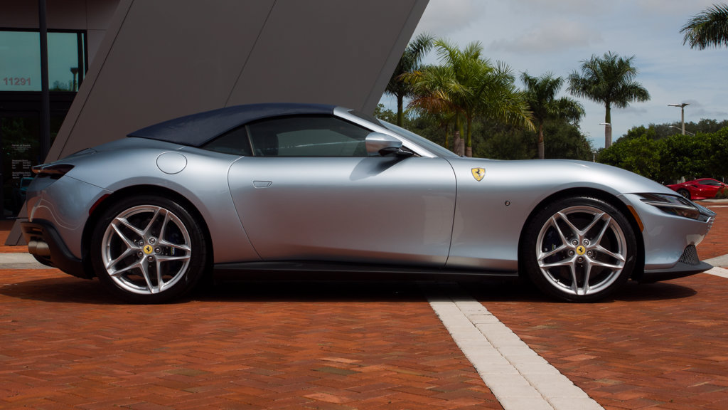 Certified 2026 Ferrari Roma Spider RWD image 40