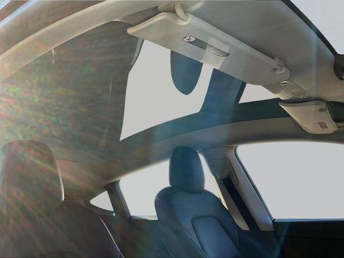 Used 2021 Tesla Model Y Performance image 26