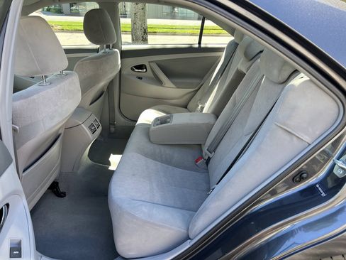 Used 2010 Toyota Camry Hybrid FWD image 9