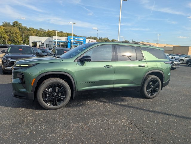 New 2027 Chevrolet Traverse LT w/ Midnight/Sport Edition AWD/4WD image 4