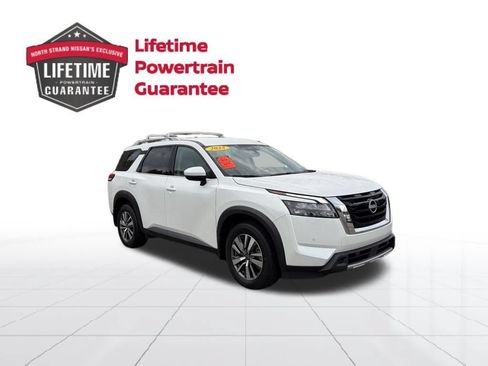 Certified 2025 Nissan Pathfinder SL AWD/4WD image 9