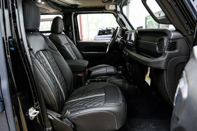 Used 2025 Jeep Gladiator Sport AWD/4WD image 70