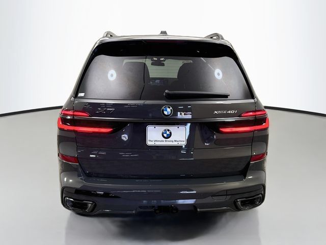 Used 2025 BMW X7 xDrive40i w/ M Sport Package AWD/4WD image 6
